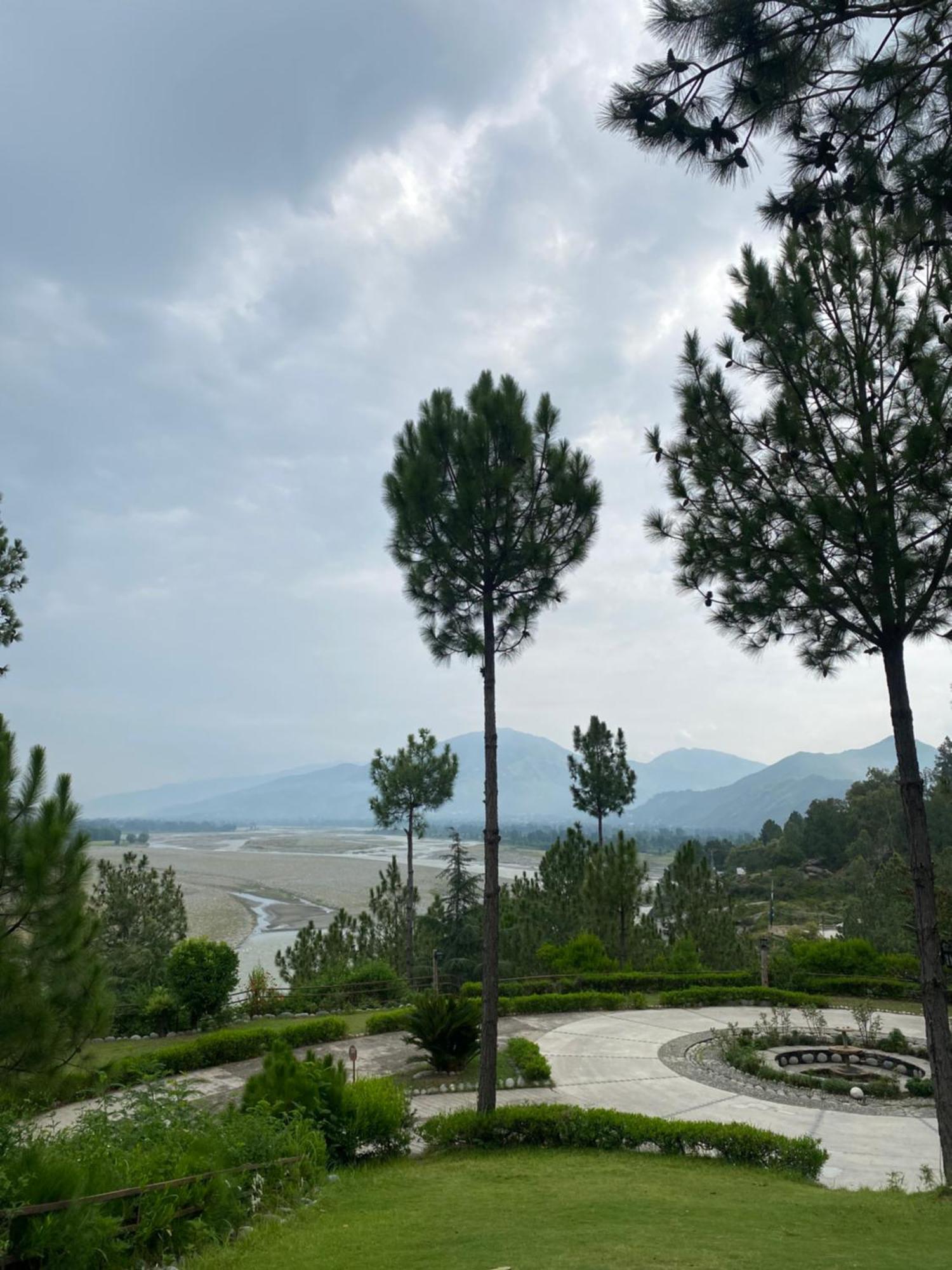 Rock City Resort Mingora 外观 照片