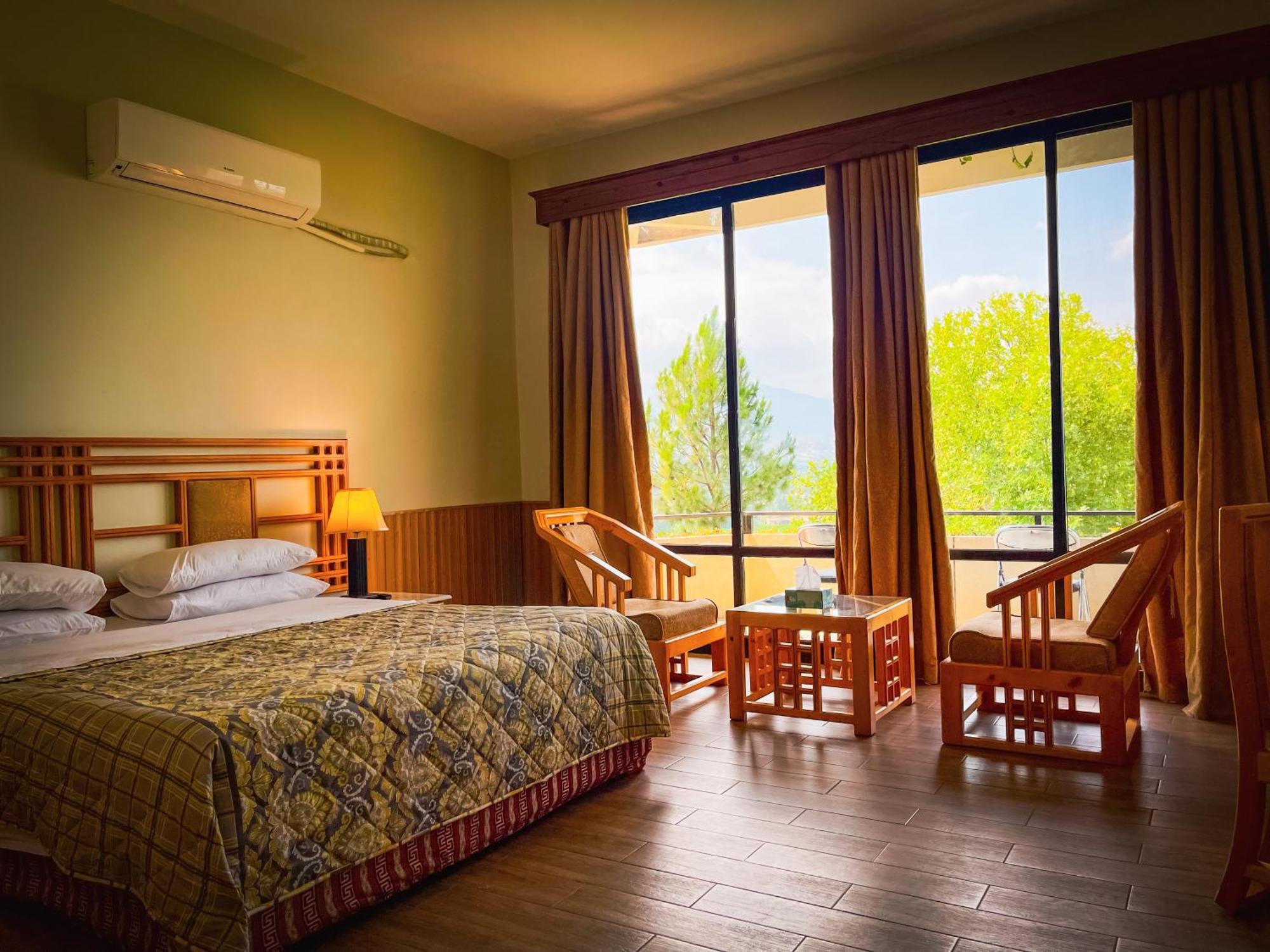 Rock City Resort Mingora 外观 照片