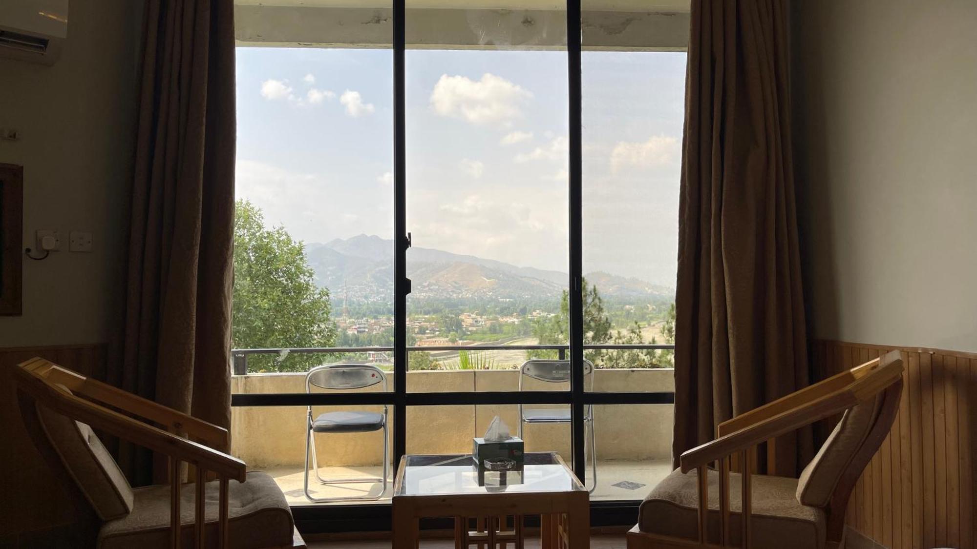 Rock City Resort Mingora 外观 照片