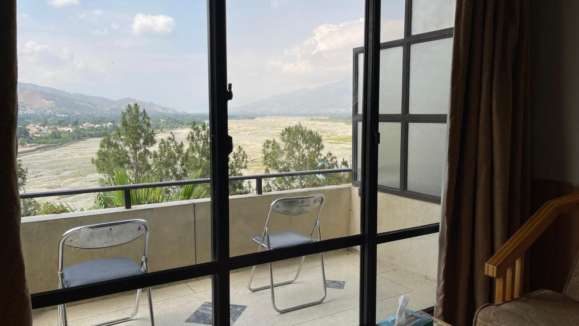 Rock City Resort Mingora 外观 照片