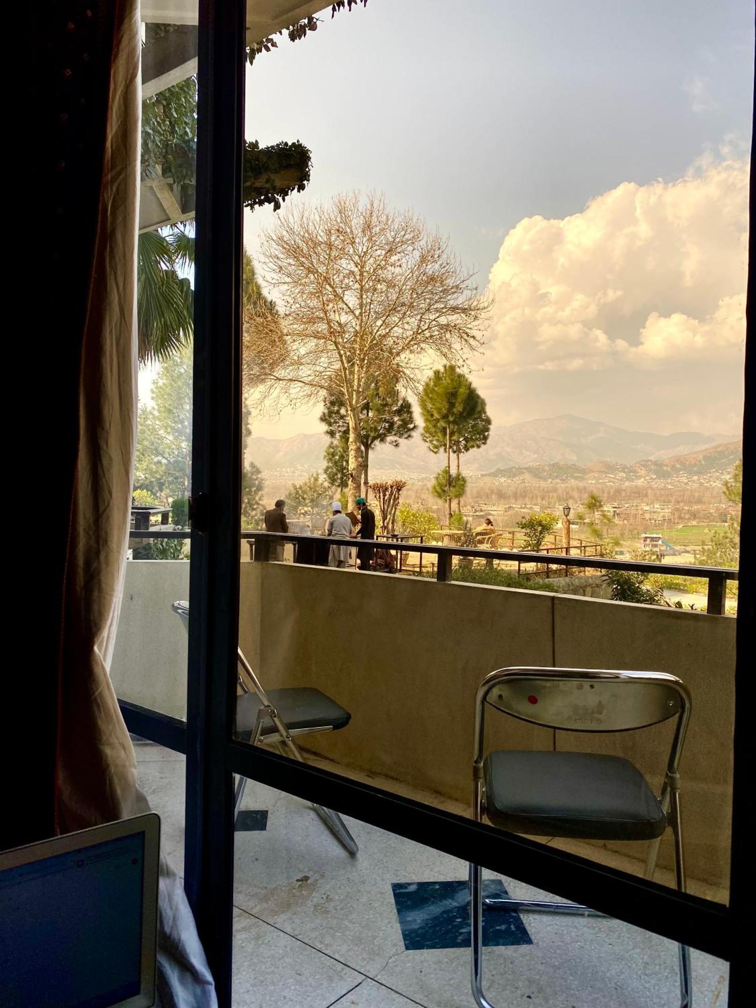 Rock City Resort Mingora 外观 照片