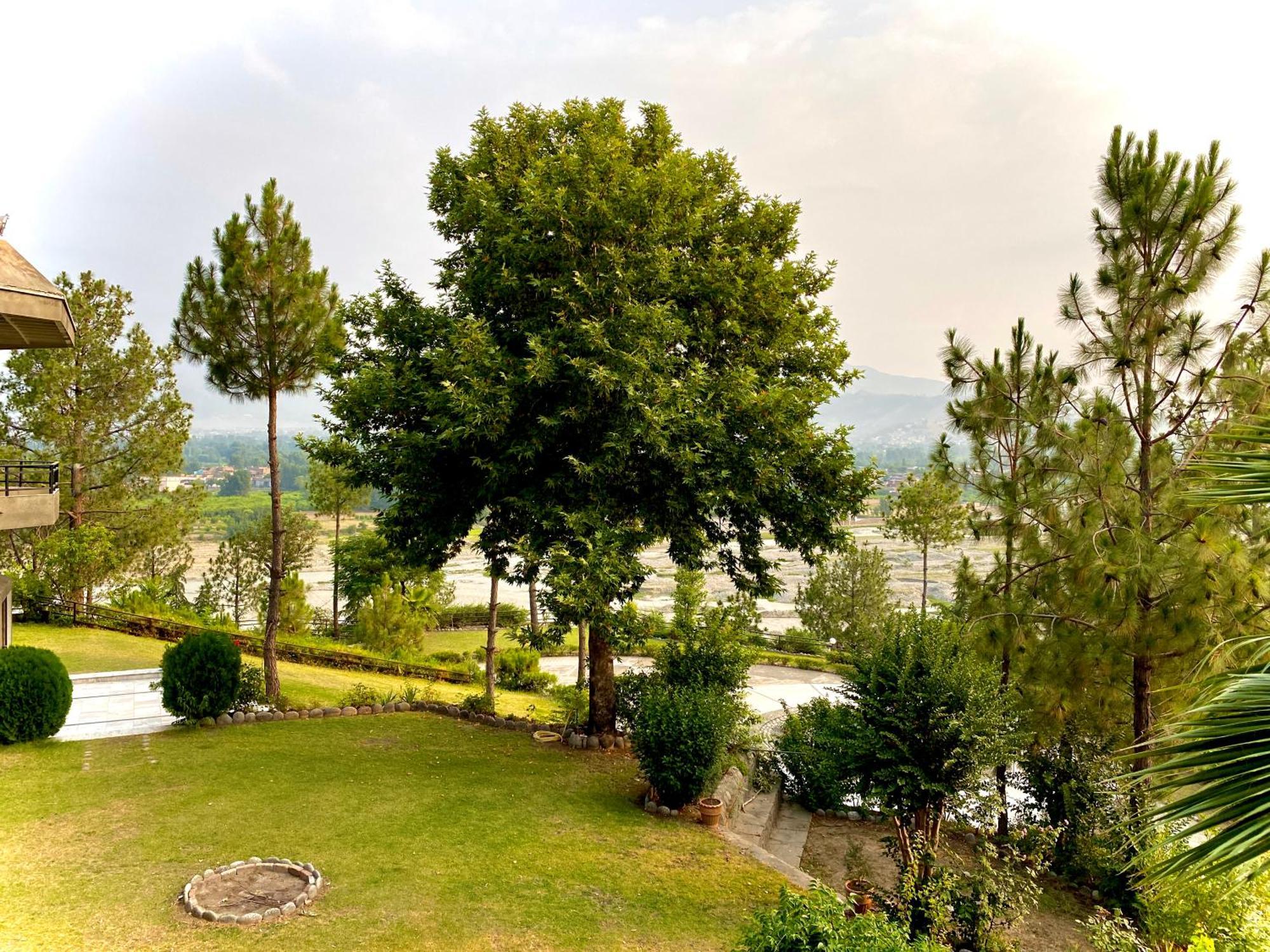 Rock City Resort Mingora 外观 照片
