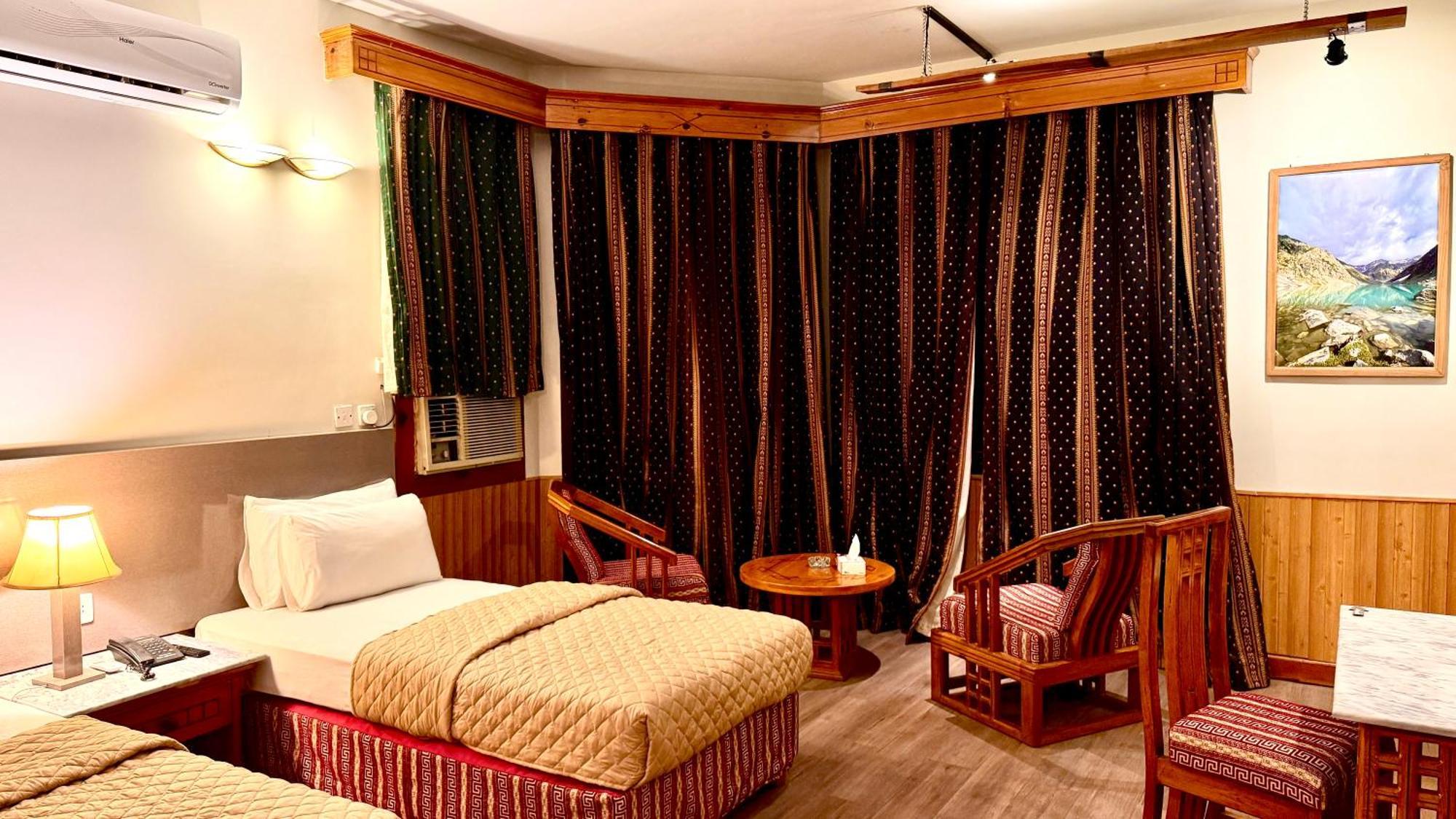 Rock City Resort Mingora 外观 照片